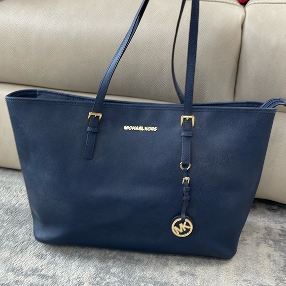 Michael Michael Kors Jet Set Travel Tote Bag Shopper Navy Blue Leather - Picture 1 of 17